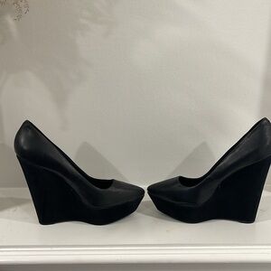 Platform pointy toe heels